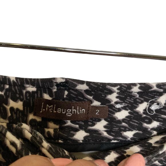 J. McLaughlin Becca Printed Pants Women’s Leggings Size 2 Black GEO Stretching - Picture 11 of 11